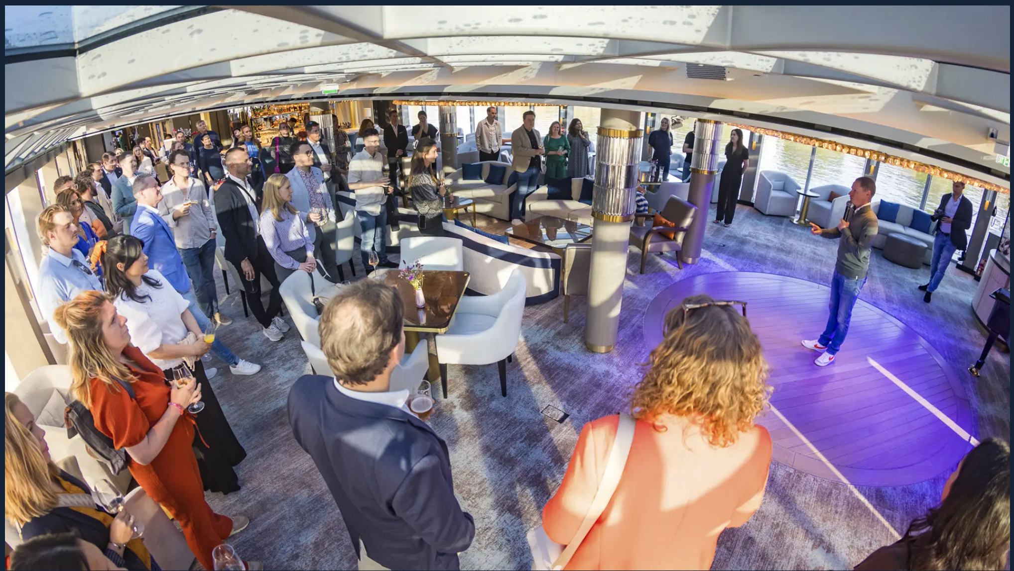 Avestix Frontier community gathered in the ship lounge